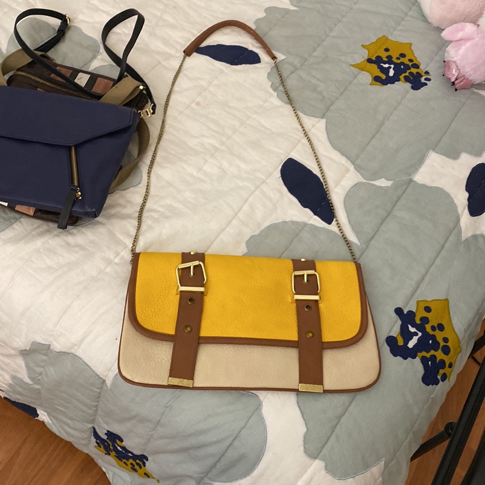 4 Purses - image 5
